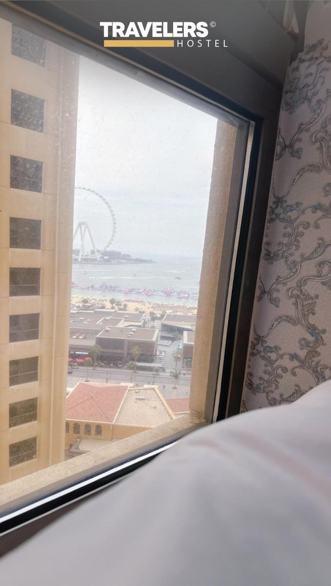 Travelers - Dubai Marina Hostel Eksteriør billede